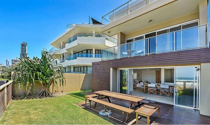 Beachfront Beauty! Gold Coast Esterno foto